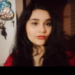 Selfie de una estudiante de inglés